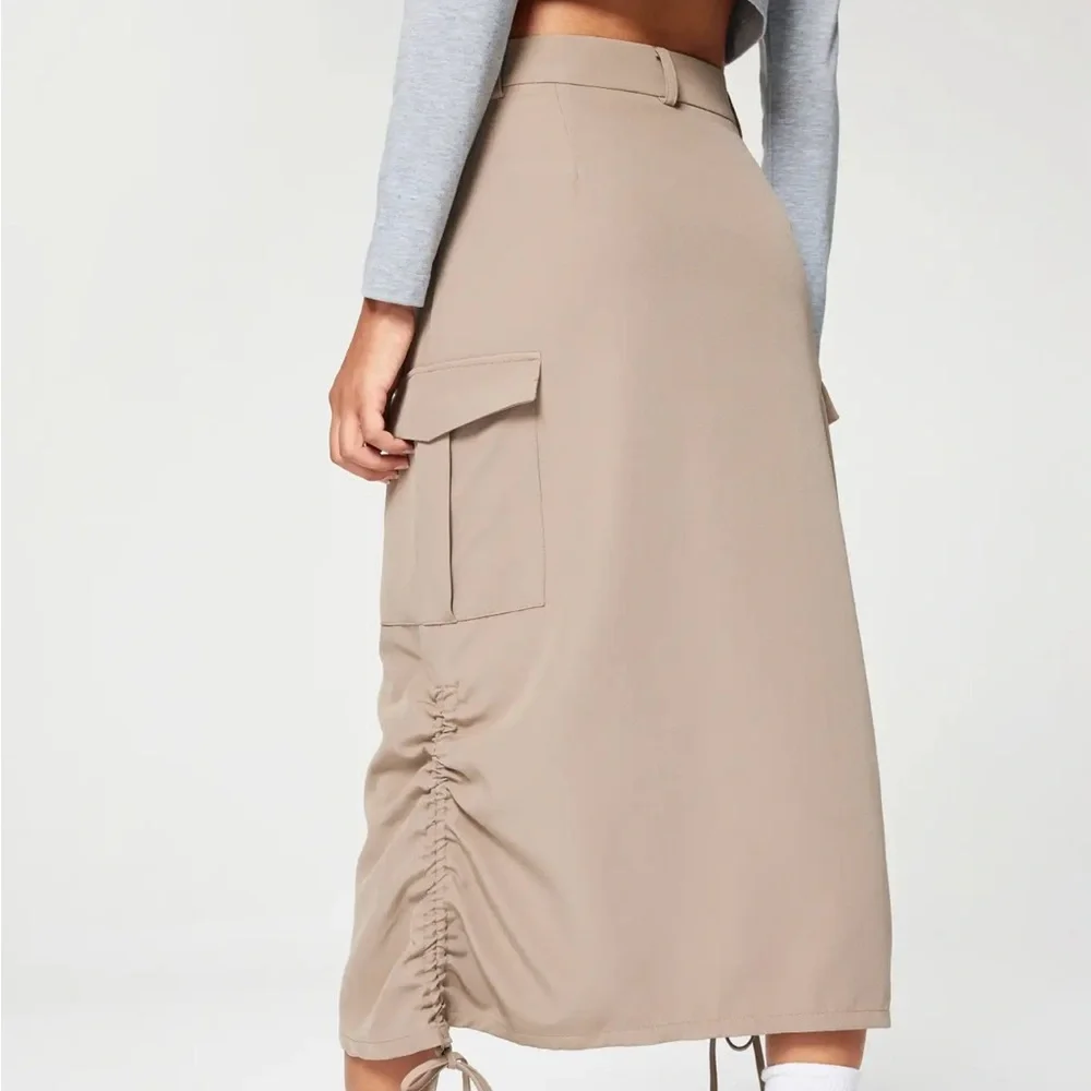 Cider Beige Midi Skirt cargo with Pocket and Drawstring - Picture 3 of 11
